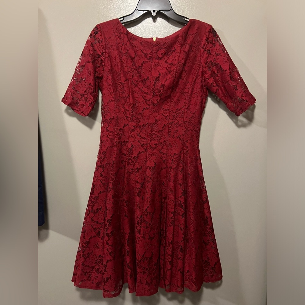 Danny&Nicole women’s size 4 lace dress